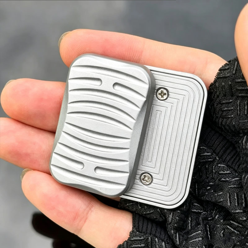 Cool Office Tech Gadgets - インフィニット・フィジェット・スライダー 磁気プッシュカード 不安・ストレス解消 鎮静効果 自閉症 ADHD