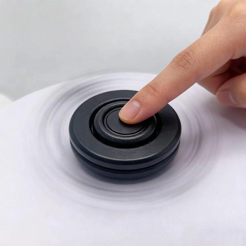 Cool Office Tech Gadgets - 新製品 UFO メタル フィジェットスピナー クリッカー 静音